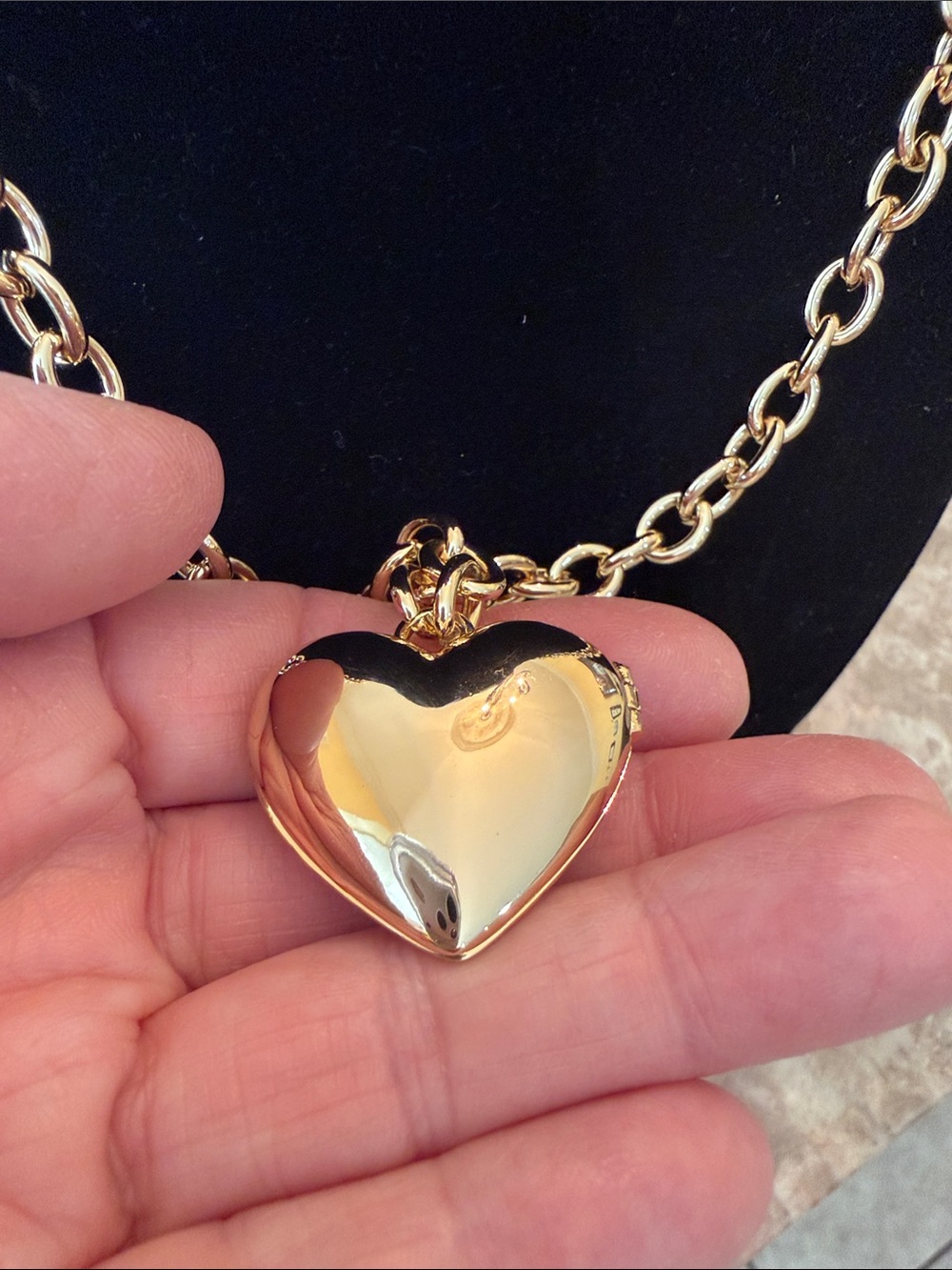 Coach Gold-Tone Link Necklace with Multicolor Enamel Heart Locket/pendant NWT - Picture 12 of 17